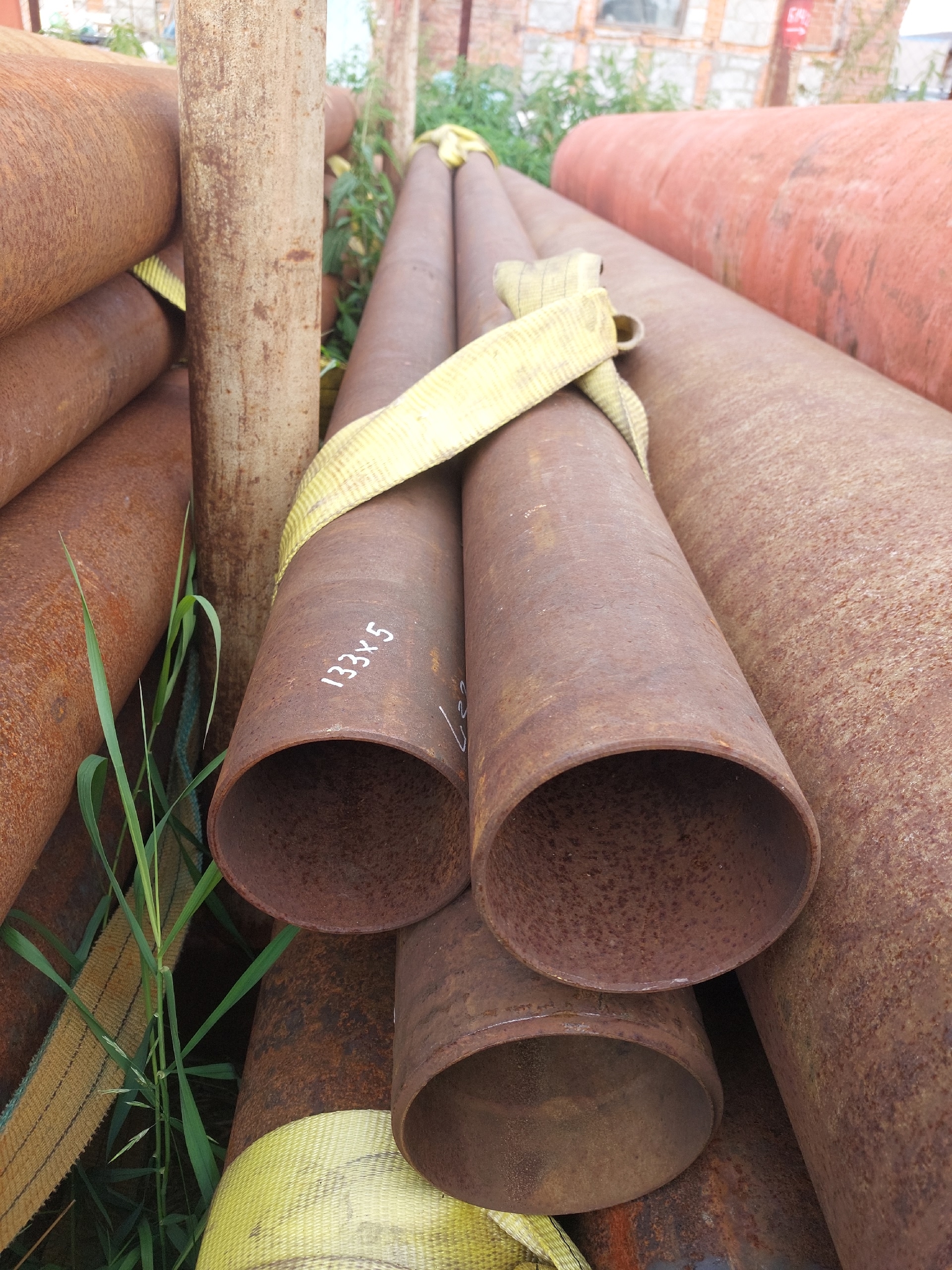Труба бесшовная г/д 133х5 ст.20 ГОСТ 8732 купить на отрез