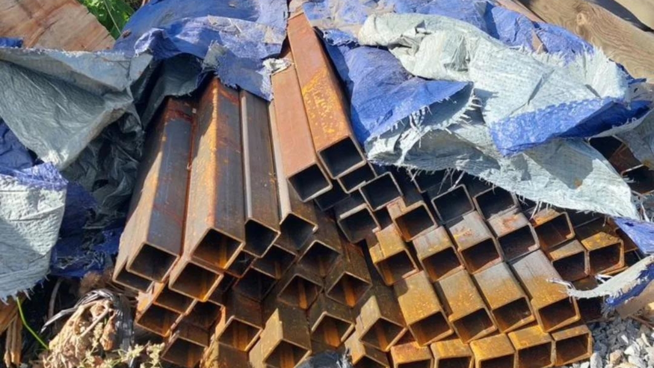Труба профильная стальная 50х50х3 мм купить на отрез в Екатеринбурге